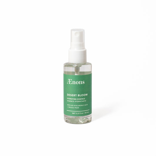 Hydrating face mist with hyaluronic acid.